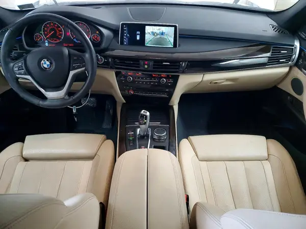 5UXKR0C34H0V80836 2017 BMW X5 - Image 8