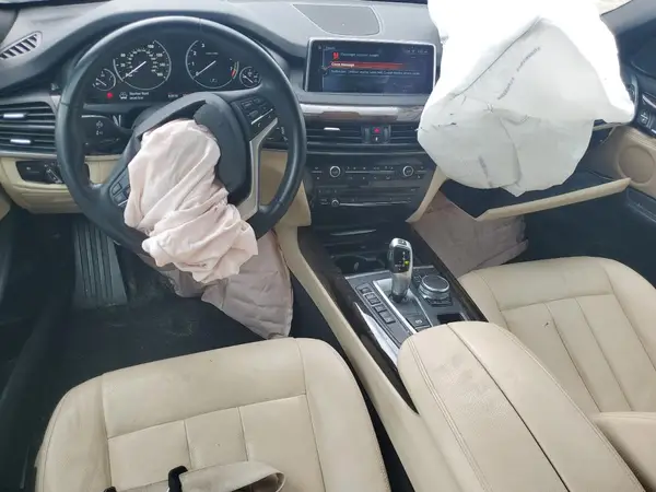 5UXKR0C34H0V82795 2017 BMW X5 - Image 8