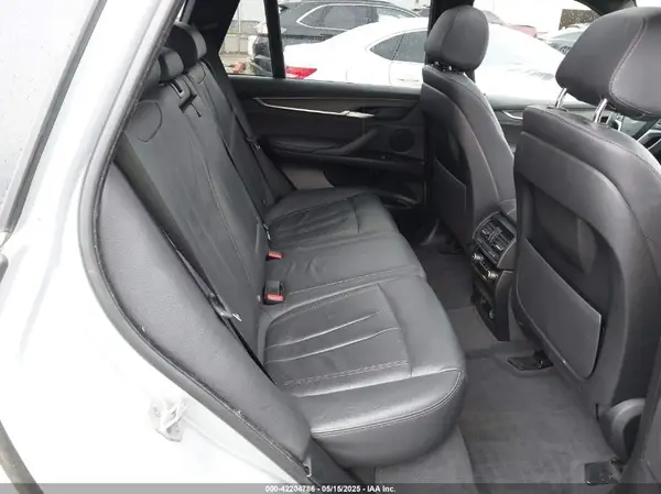 5UXKR0C34H0V83929 2017 BMW X5 - Image 8