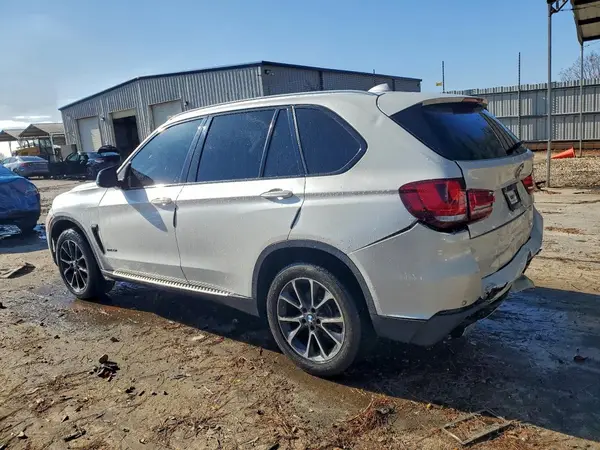 5UXKR0C34H0X77330 2017 BMW X5 - Image 2