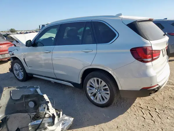 5UXKR0C34H0X77652 2017 BMW X5 - Image 2