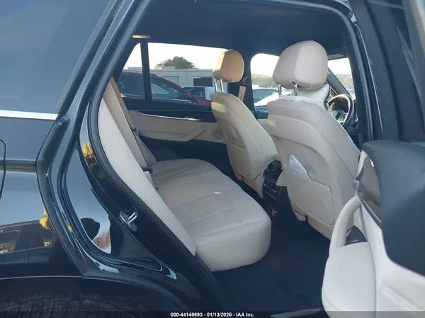 5UXKR0C34H0X79160 2017 BMW X5 - Image 8