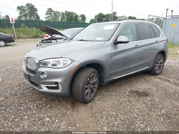 5UXKR0C35H0V74155 2017 BMW X5 - Image 2
