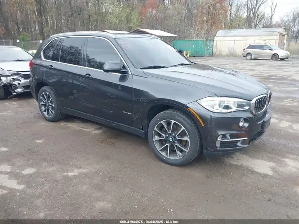 5UXKR0C35H0V76620 2017 BMW X5 - Image 1