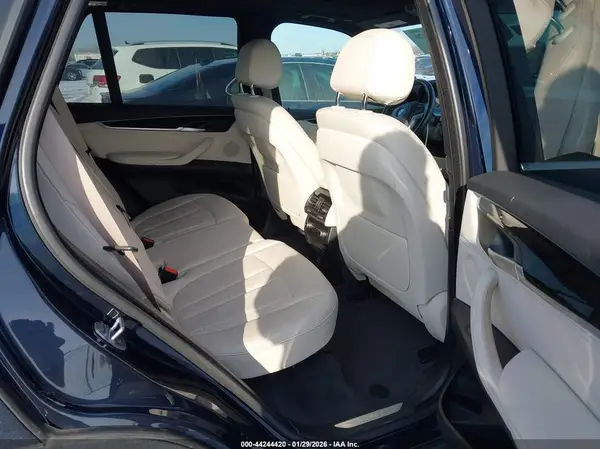5UXKR0C35H0V79498 2017 BMW X5 - Image 8
