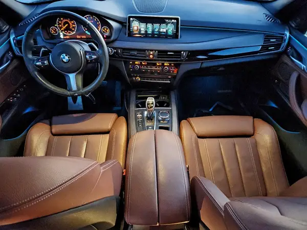 5UXKR0C36H0V79364 2017 BMW X5 - Image 8