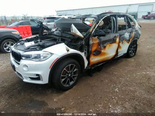 5UXKR0C36H0X80651 2017 BMW X5 - Image 2