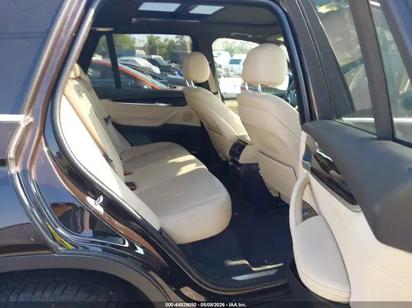 5UXKR0C37H0V81270 2017 BMW X5 - Image 8