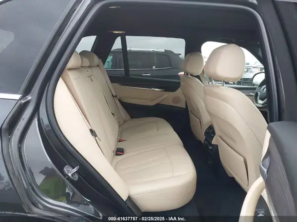 5UXKR0C37H0V81995 2017 BMW X5 - Image 8