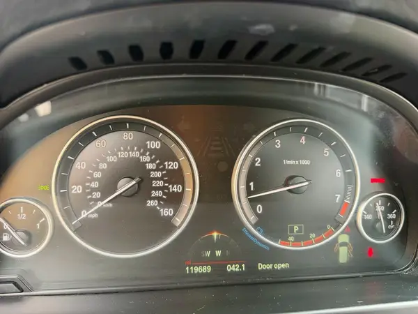5UXKR0C37H0X83140 2017 BMW X5 - Image 8