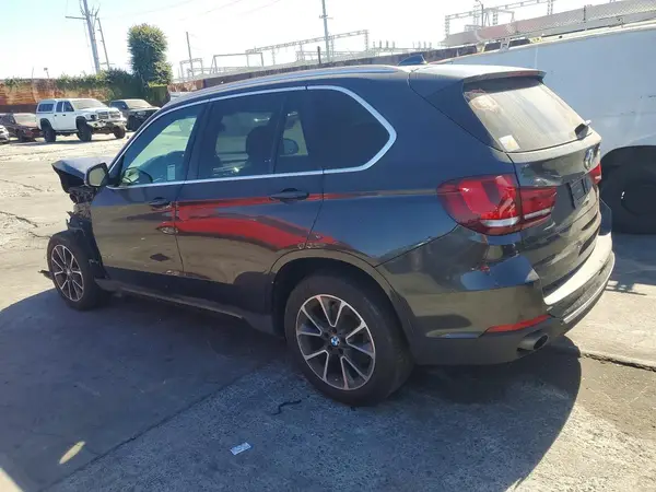 5UXKR0C38H0V72075 2017 BMW X5 - Image 2