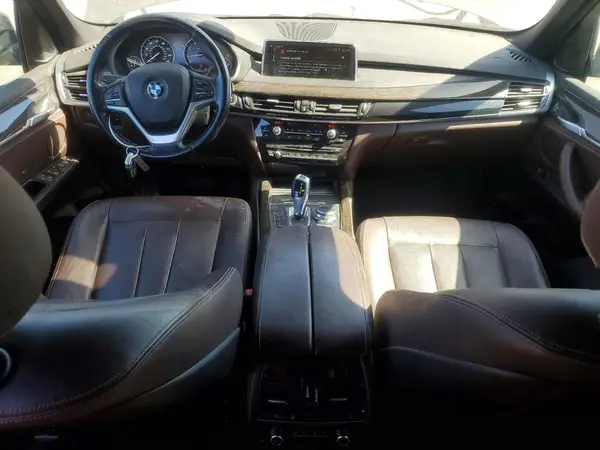 5UXKR0C38H0V72075 2017 BMW X5 - Image 8