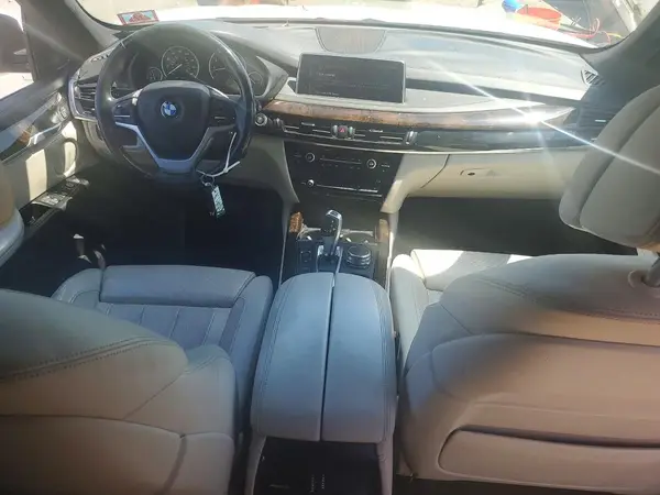 5UXKR0C38H0V74215 2017 BMW X5 - Image 8
