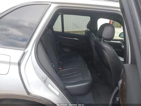 5UXKR0C38H0V75512 2017 BMW X5 - Image 8