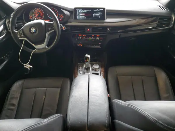 5UXKR0C38H0V78068 2017 BMW X5 - Image 8
