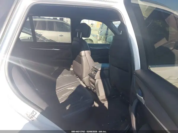 5UXKR0C38H0V80578 2017 BMW X5 - Image 8