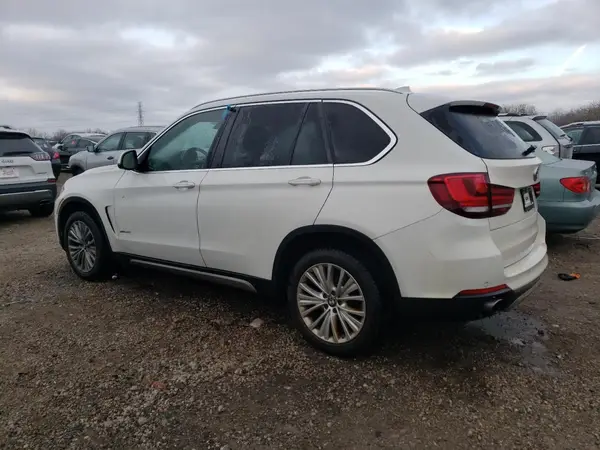 5UXKR0C38H0V81438 2017 BMW X5 - Image 2