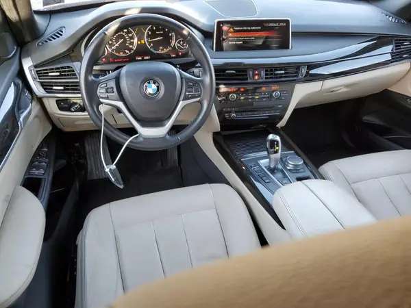 5UXKR0C38H0V82024 2017 BMW X5 - Image 8