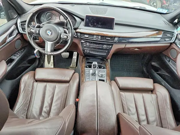 5UXKR0C38H0V82539 2017 BMW X5 - Image 8