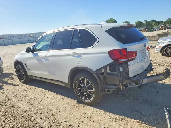 5UXKR0C38H0V83898 2017 BMW X5 - Image 2