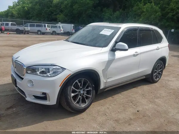 5UXKR0C38H0X77704 2017 BMW X5 - Image 2