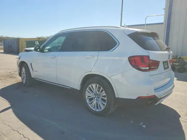 5UXKR0C38H0X82997 2017 BMW X5 - Image 2