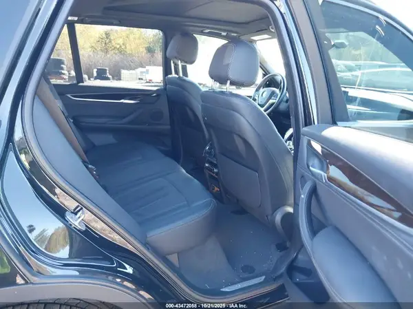 5UXKR0C38H0X83051 2017 BMW X5 - Image 8