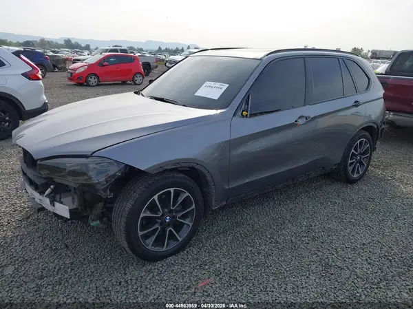 5UXKR0C39H0V71677 2017 BMW X5 - Image 2