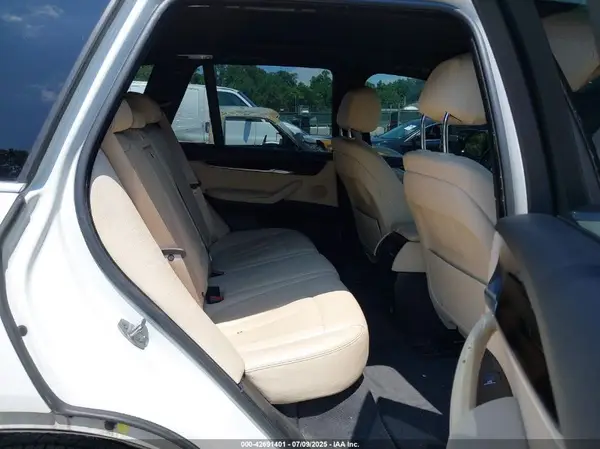 5UXKR0C39H0V72957 2017 BMW X5 - Image 8