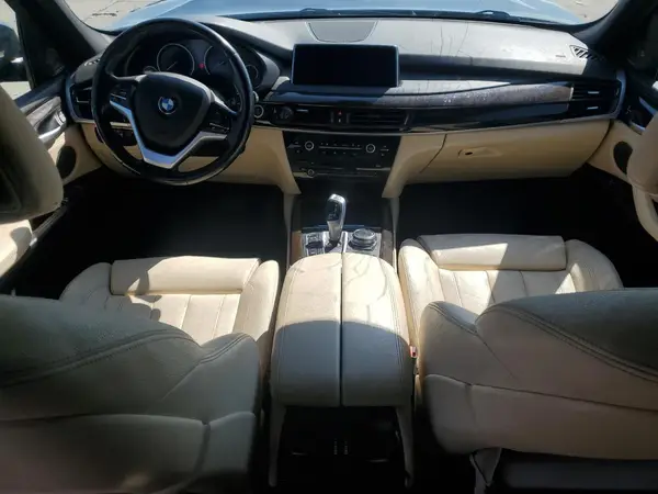 5UXKR0C39H0V73073 2017 BMW X5 - Image 8