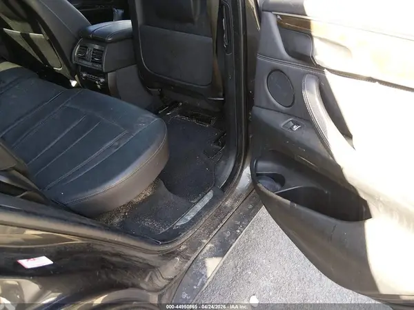 5UXKR0C39H0V74501 2017 BMW X5 - Image 8