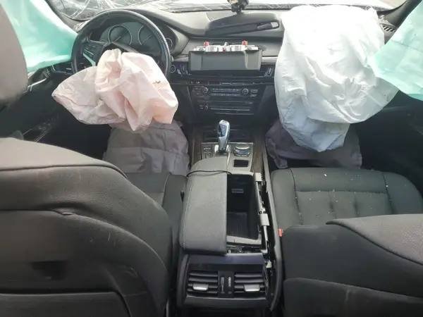 5UXKR0C39H0V75020 2017 BMW X5 - Image 8