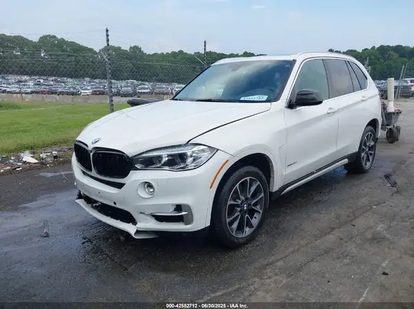 5UXKR0C39H0V82338 2017 BMW X5 - Image 2