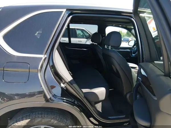 5UXKR0C39H0V82971 2017 BMW X5 - Image 8
