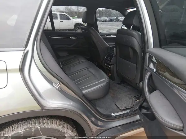 5UXKR0C39H0V83134 2017 BMW X5 - Image 8