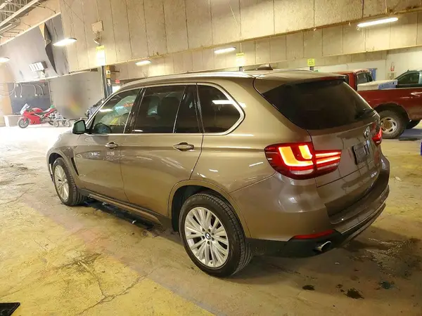 5UXKR0C39H0X76738 2017 BMW X5 - Image 2