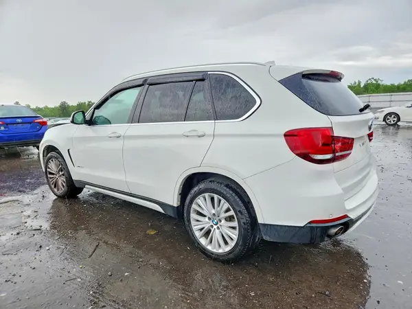 5UXKR0C39H0X81230 2017 BMW X5 - Image 2