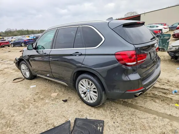 5UXKR0C39H0X82734 2017 BMW X5 - Image 2