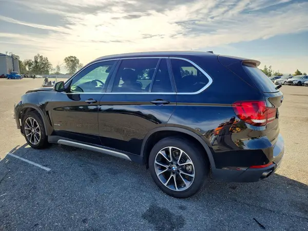 5UXKR0C3XH0V69565 2017 BMW X5 - Image 2