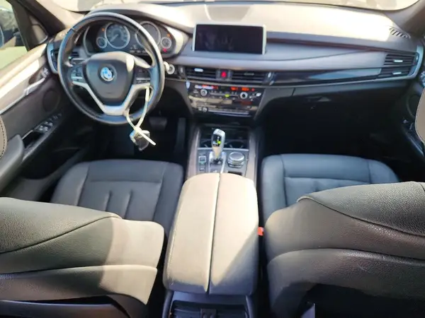 5UXKR0C3XH0V69565 2017 BMW X5 - Image 8