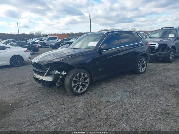 5UXKR0C3XH0V69775 2017 BMW X5 - Image 2