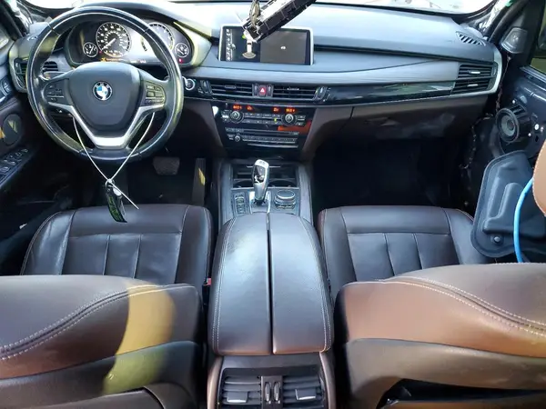5UXKR0C3XH0V72823 2017 BMW X5 - Image 8