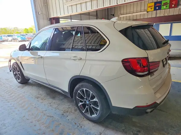 5UXKR0C3XH0V73616 2017 BMW X5 - Image 2