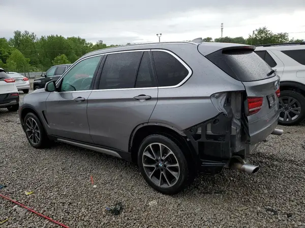 5UXKR0C3XH0V75348 2017 BMW X5 - Image 2