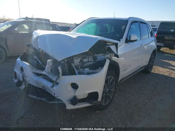 5UXKR0C3XH0V76077 2017 BMW X5 - Image 2