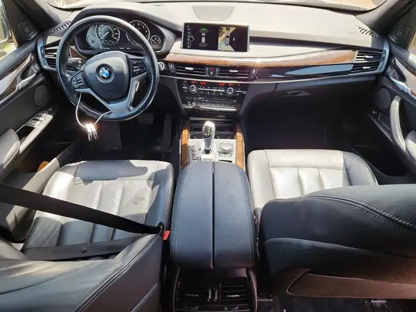5UXKR0C3XH0V77052 2017 BMW X5 - Image 8
