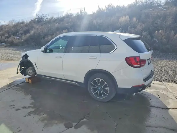 5UXKR0C3XH0V77388 2017 BMW X5 - Image 2