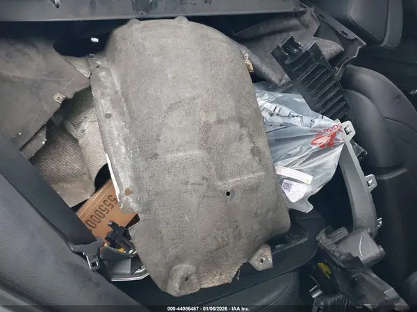 5UXKR0C3XH0V83806 2017 BMW X5 - Image 8