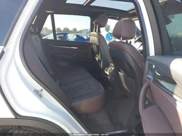 5UXKR0C3XH0V83868 2017 BMW X5 - Image 8