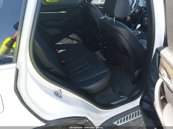 5UXKR0C3XH0X77347 2017 BMW X5 - Image 8